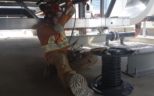 employee working electric contract